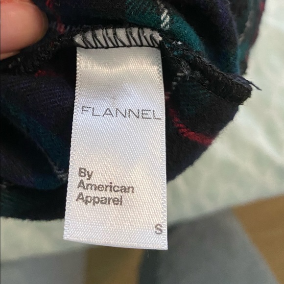 PLAID AMERICAN APPAREL SKIRT - Picture 4 of 4